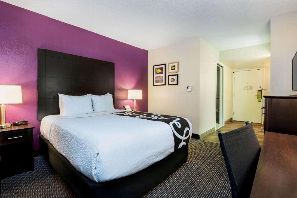 La Quinta Inn & Suites by Wyndham Fort Lauderdale Tamarac image 28